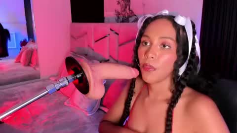miablackrose online show from August 4, 8:28 pm