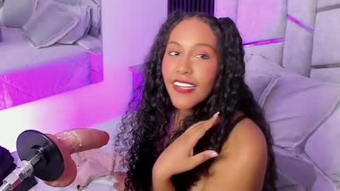 miablackrose online show from August 12, 1:30 am