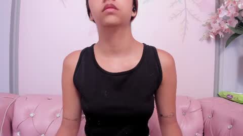 Mia online show from August 9, 1:34 pm
