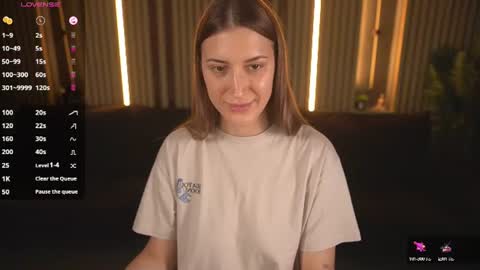 Mia online show from August 2, 7:59 am