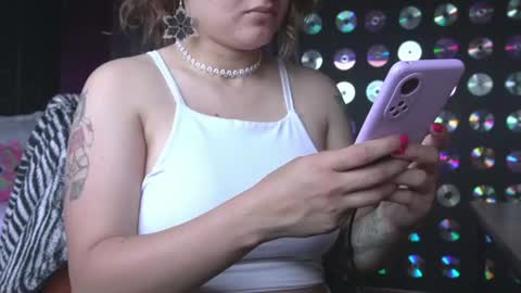 Mia online show from August 22, 6:03 pm