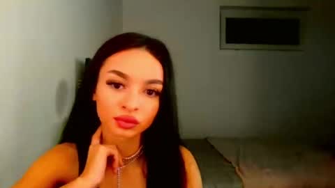 miadoll19 online show from September 5, 10:48 pm