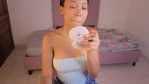 miaduarte_ online show from September 3, 2:20 pm