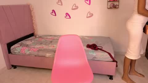 miaduarte_ online show from September 7, 9:54 pm