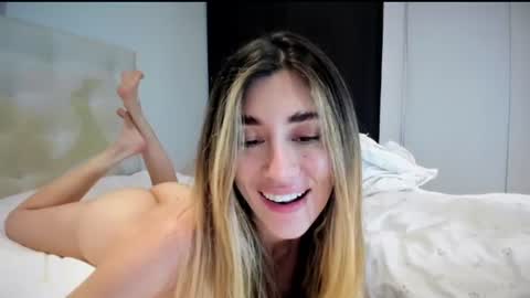 Mia online show from July 3, 1:29 am