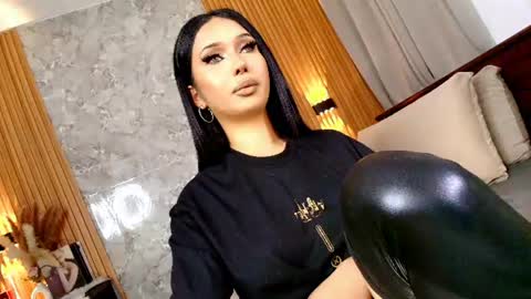 Mia online show from July 24, 2:25 am