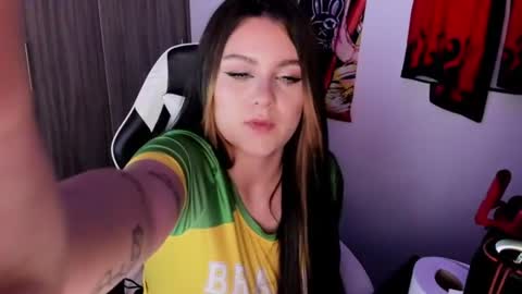 Mia  online show from September 6, 2:50 am