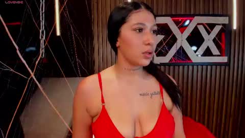 MIAH PALACIO online show from August 13, 8:17 am