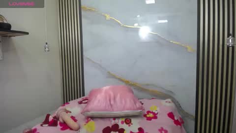 miah_princess online show from March 17, 12:04 am