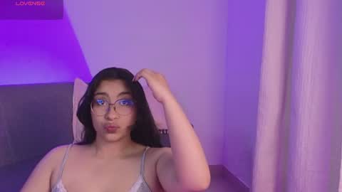 miah new independent model acount online show from August 15, 4:05 am