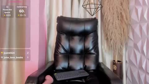 mia online show from August 14, 4:54 pm