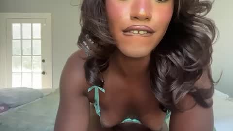 Miahkaela online show from July 1, 4:08 pm
