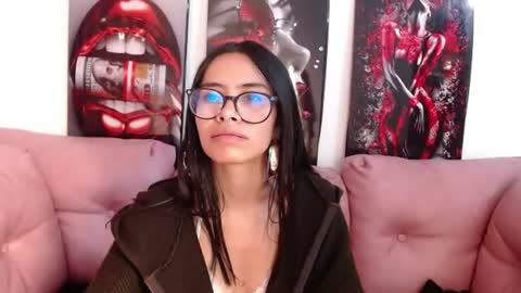 miahotcs online show from August 8, 9:53 am