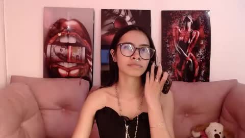 miahotcs online show from August 10, 8:32 pm