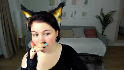 mialacrice online show from August 12, 3:20 am
