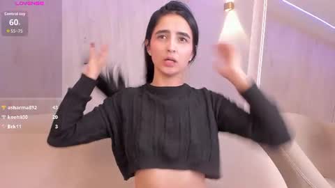 mialiore_ online show from August 7, 2:28 pm