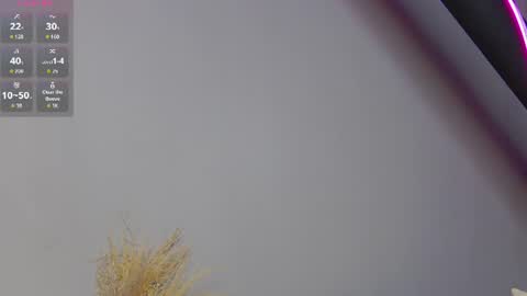 MiaLxr online show from July 29, 11:34 pm