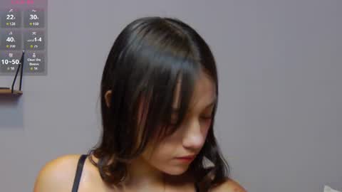 MiaLxr online show from July 30, 9:54 pm