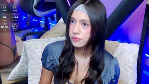 MiaLxr online show from July 31, 10:37 pm