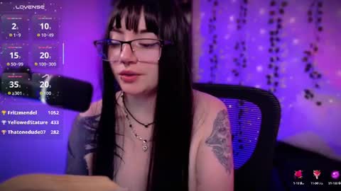 Lili online show from August 11, 8:27 am