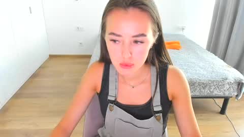 miamoll online show from August 10, 12:28 pm
