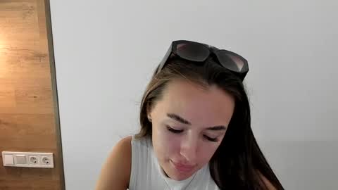 miamoll online show from August 15, 10:19 am