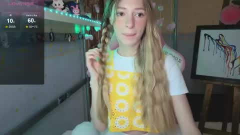 MiaMoon online show from July 25, 6:06 am