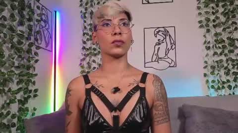 Mia Morgann online show from August 15, 1:48 pm