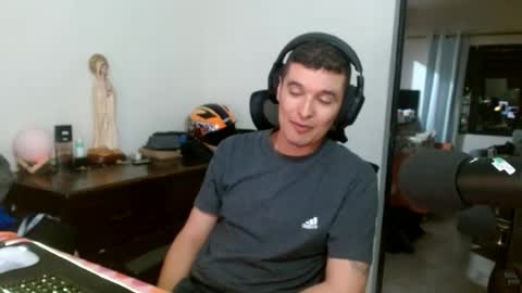 miaou_miaou online show from July 1, 4:35 am