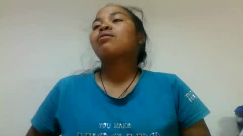 miarii online show from August 4, 4:48 pm