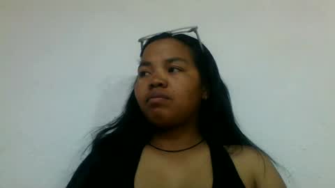 miarii online show from August 6, 12:04 pm