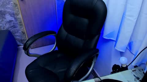 miarivers_1 online show from May 27, 8:49 am