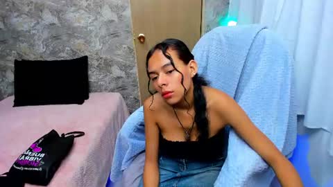 miarivers_1 online show from June 16, 2:54 am
