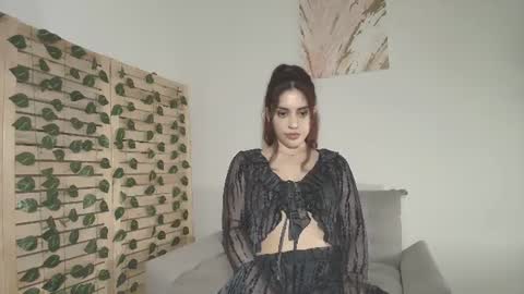 miasilva1 online show from August 4, 10:18 pm