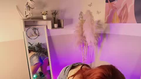 miastarr_1 online show from August 6, 6:29 pm