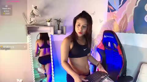 miastarr_1 online show from August 14, 1:37 pm
