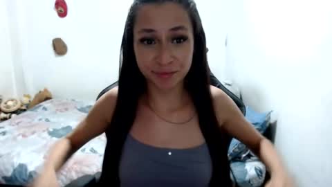 mia online show from August 4, 2:19 am