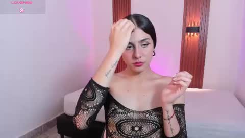 miaturner8 online show from August 3, 3:30 pm