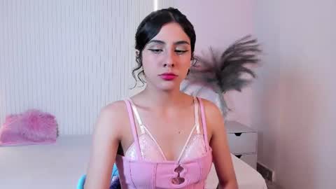 miaturner8 online show from August 6, 3:33 pm