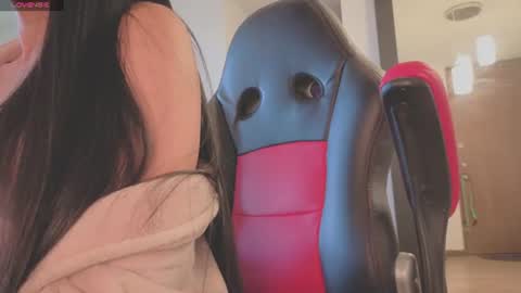 Mia online show from August 13, 10:46 pm