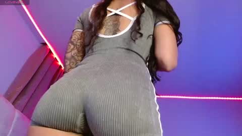 Mia online show from August 15, 2:26 am