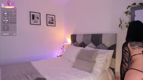 mia king of my room atlastifoundyou 9428tkns one day   online show from August 6, 2:05 pm