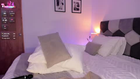 mia king of my room atlastifoundyou 9428tkns one day   online show from August 8, 5:13 pm