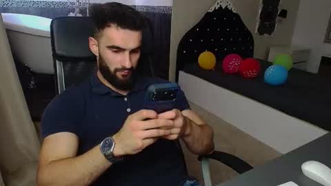 MicahLane online show from August 3, 8:32 am