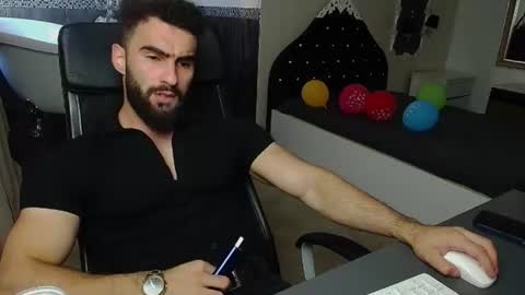 MicahLane online show from August 5, 4:32 am