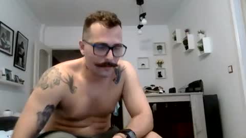 MILO MIAMI online show from July 24, 9:40 pm