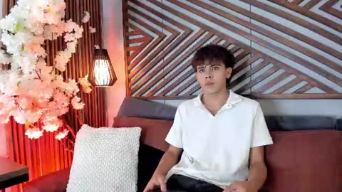 michael_banks online show from August 13, 7:39 pm