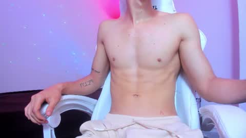 Michael online show from August 5, 8:18 pm