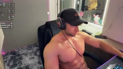 michaelbradley_for_u online show from August 22, 6:47 pm