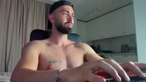 MichaelEvansx online show from July 22, 11:29 pm